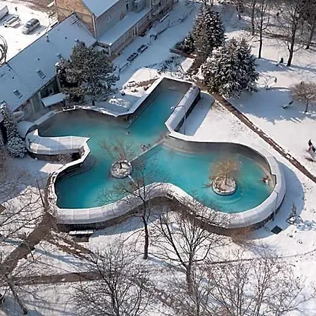 Thermal Apartmanhaz 2* Komárom