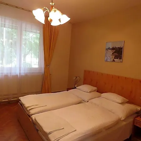 Thermal Apartmanhaz 2* Komárom