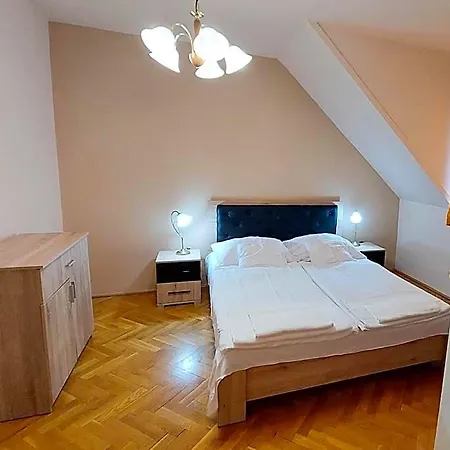 Thermal Apartmanhaz Komárom